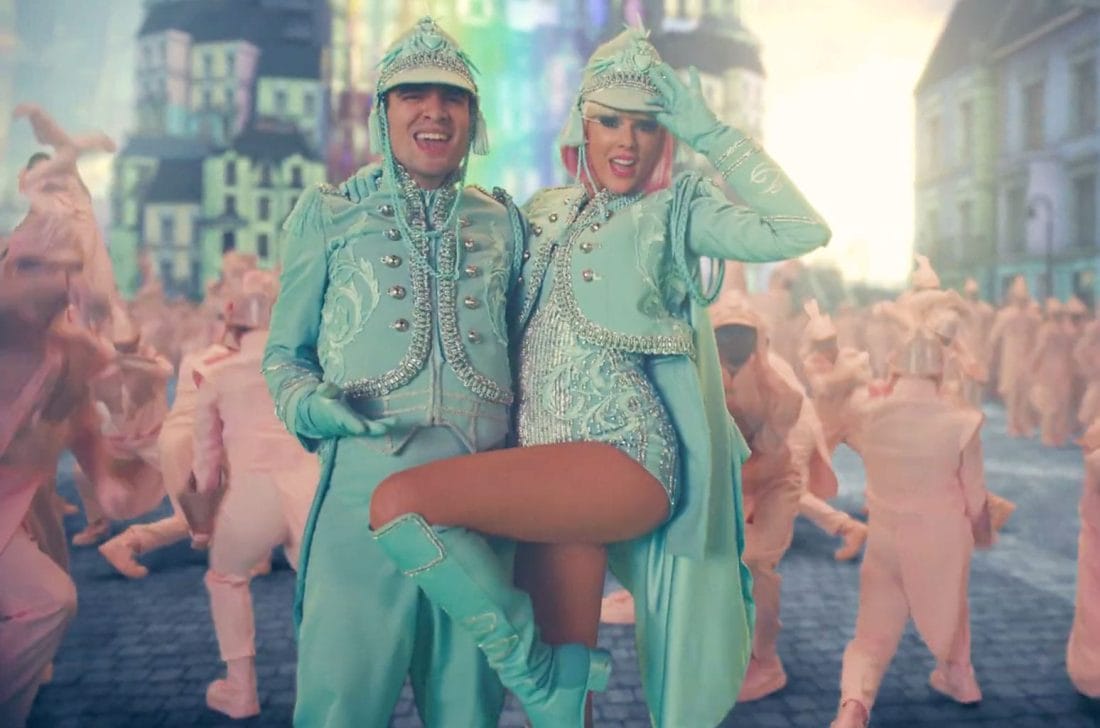 Taylor Swift tente de parler français dans son nouveau titre 2 Taylor swift et brendon urie