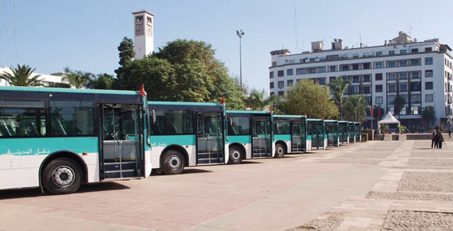 Un bus prend feu à Bouskoura