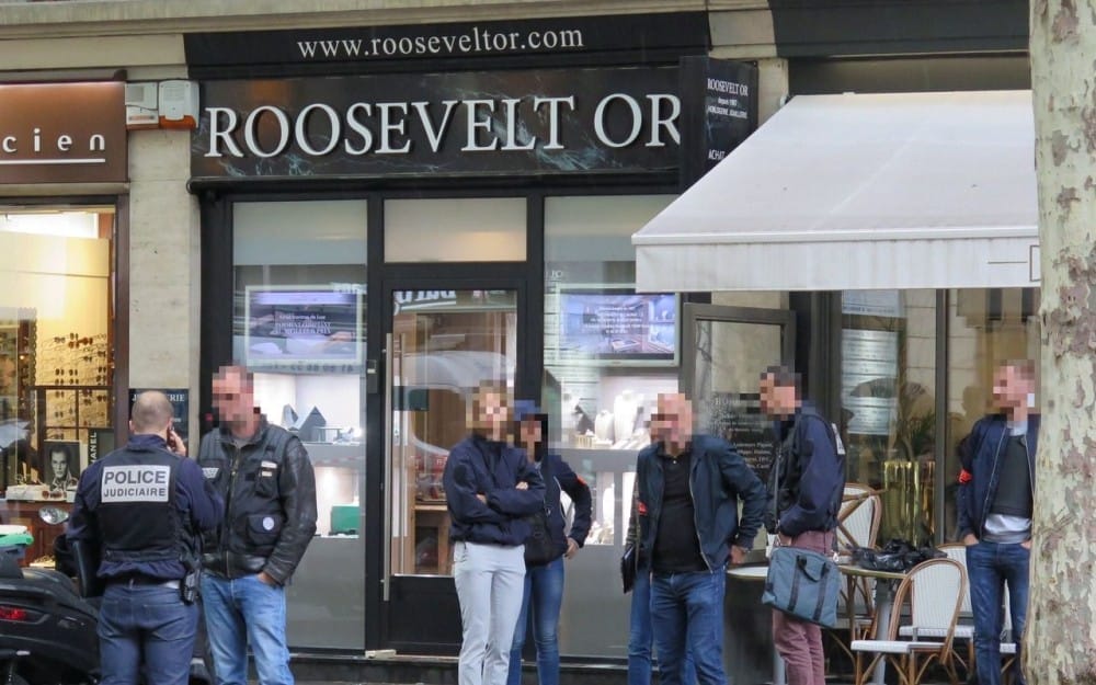 Le braquage impressionnant d'une bijouterie à Paris 2 8086938_cb472b9e-87a1-11e9-9407-53e8d0a8d95e-1_1000x625