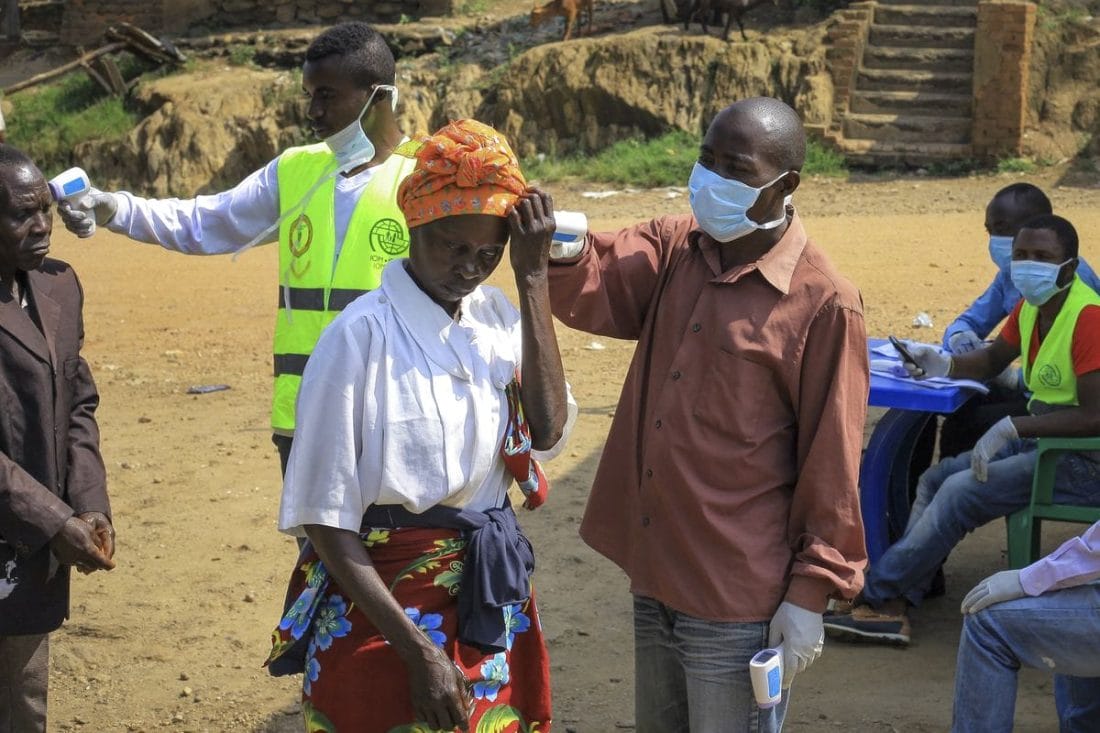 L'épidémie d'Ebola s'étend en Ouganda 2 AP_19163457428952