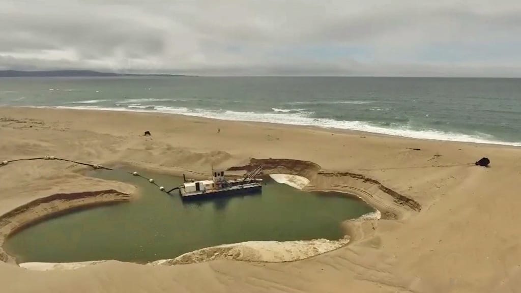 Les "mafias des sables" menacent les côtes marocaines 2 cemex-sand-mine