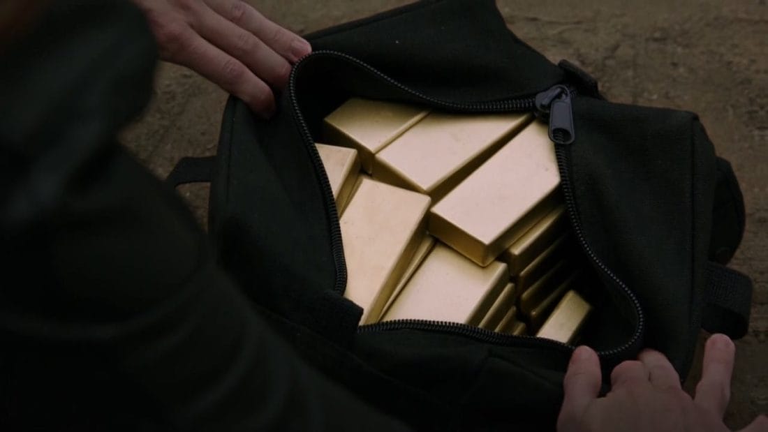 Il trouve un sac contenant 15 Kg d'or et le retourne 2 BJzD4rv