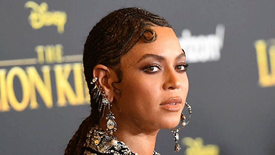 Beyoncé est accusée d'avoir plagié un artiste africain 2 62a73f6127a2ace80c5baafb5c01348f-beyonce-encore-accusee-de-plagiat-dans-son-clip-pour-le-roi-lion