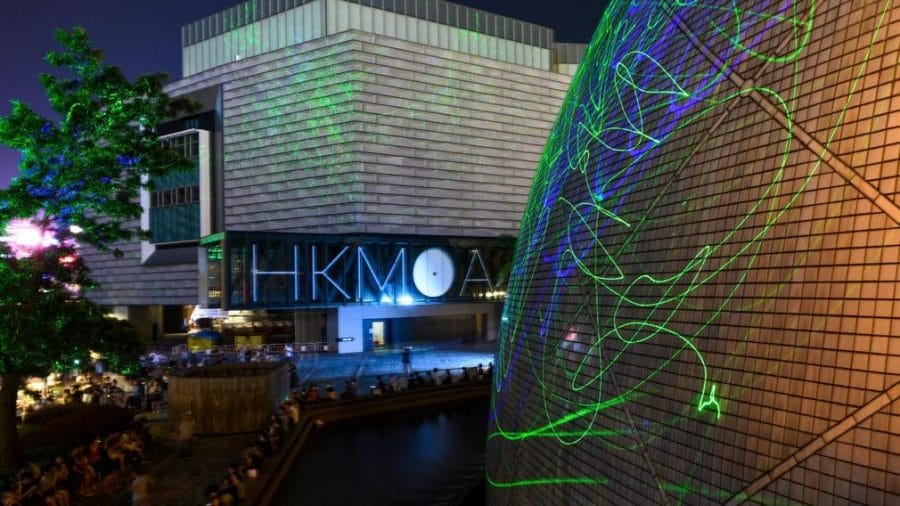 Manifestation « laser » contre l’arrestation d’un étudiant à Hong Kong 4 Manifestation « laser » contre l’arrestation d’un étudiant à Hong Kong (1)