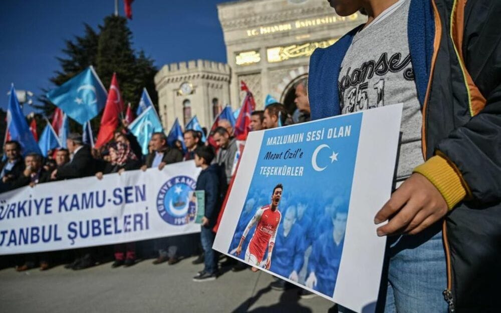 Mesut Özil condamne la répression de la minorité musulmane en Chine 2 WPNHTH3BDYMCOE5CHYWKMFAYIQ (2) (1)