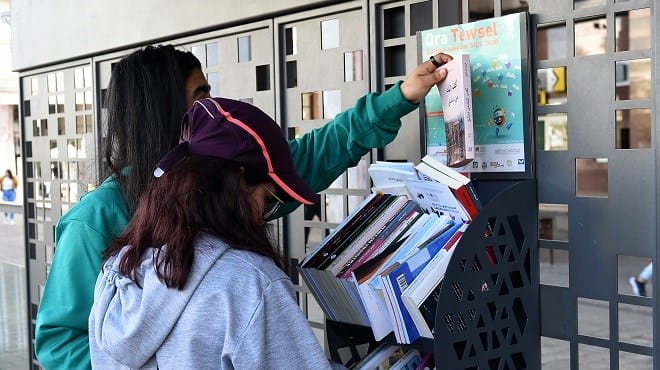 Lancement de la campagne "Qra Tewsel" pour encourager la lecture dans le tramway 2 Qra Tewsel