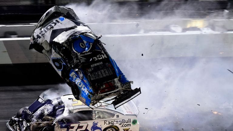 Daytona 500 : Ryan Newman grièvement blessé après un crash impressionnant 2 Ryan Newman crash