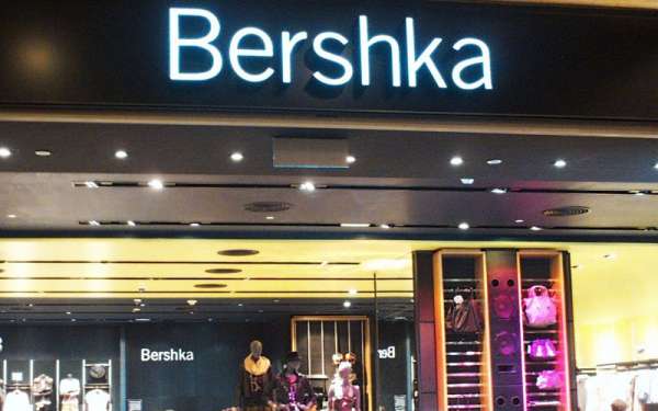 Une foule sème le chaos dans un centre commercial à Rabat 2 Arribat Center