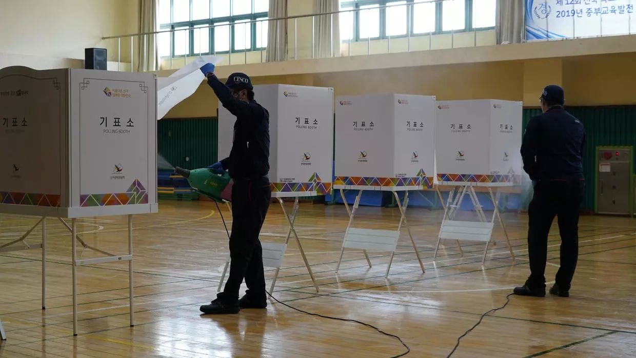 La Corée du Sud tient des législatives en dépit du Covid-19