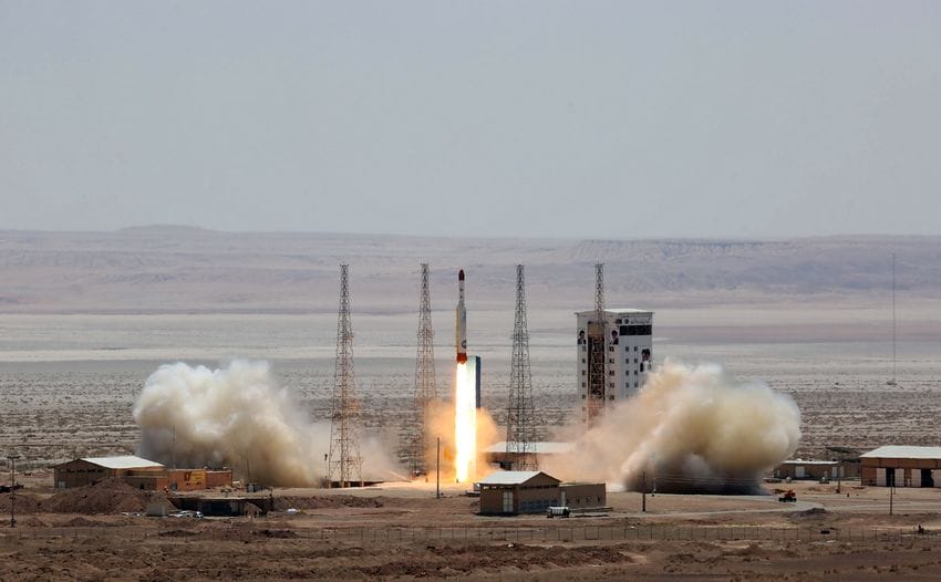 L'Iran lance avec succès son premier satellite militaire
