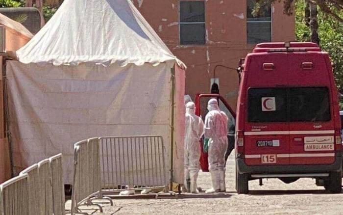 Elle devance l’ambulance et prend un taxi