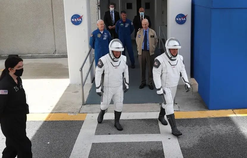 Le premier vol habité de SpaceX reporté