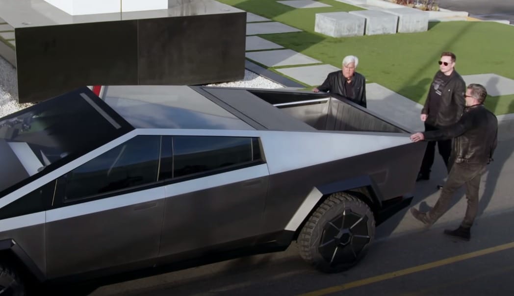 Le Tesla Cybertruck en action