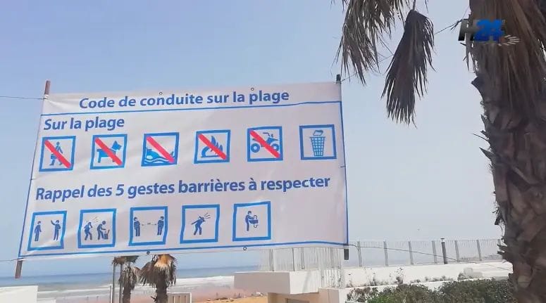 À la plage, les gestes barrières doivent être respectés