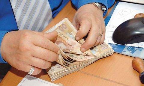 Quels sont les salaires dans le privé et le public ? 2 Salaires