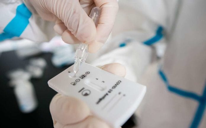 Covid-19 : les tests antigéniques enfin disponibles 2 test