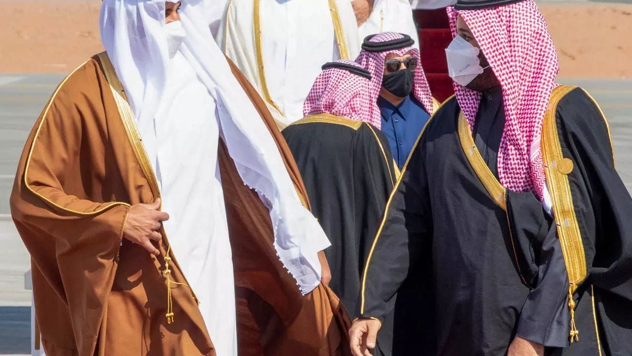 L'émir du Qatar arrive en Arabie saoudite