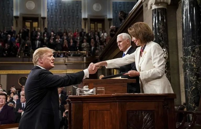 Dépôt d’un acte d’accusation pour destituer Trump