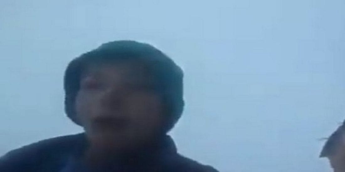 Chutes de neige : vidéo émouvante d’un enfant à Azilal