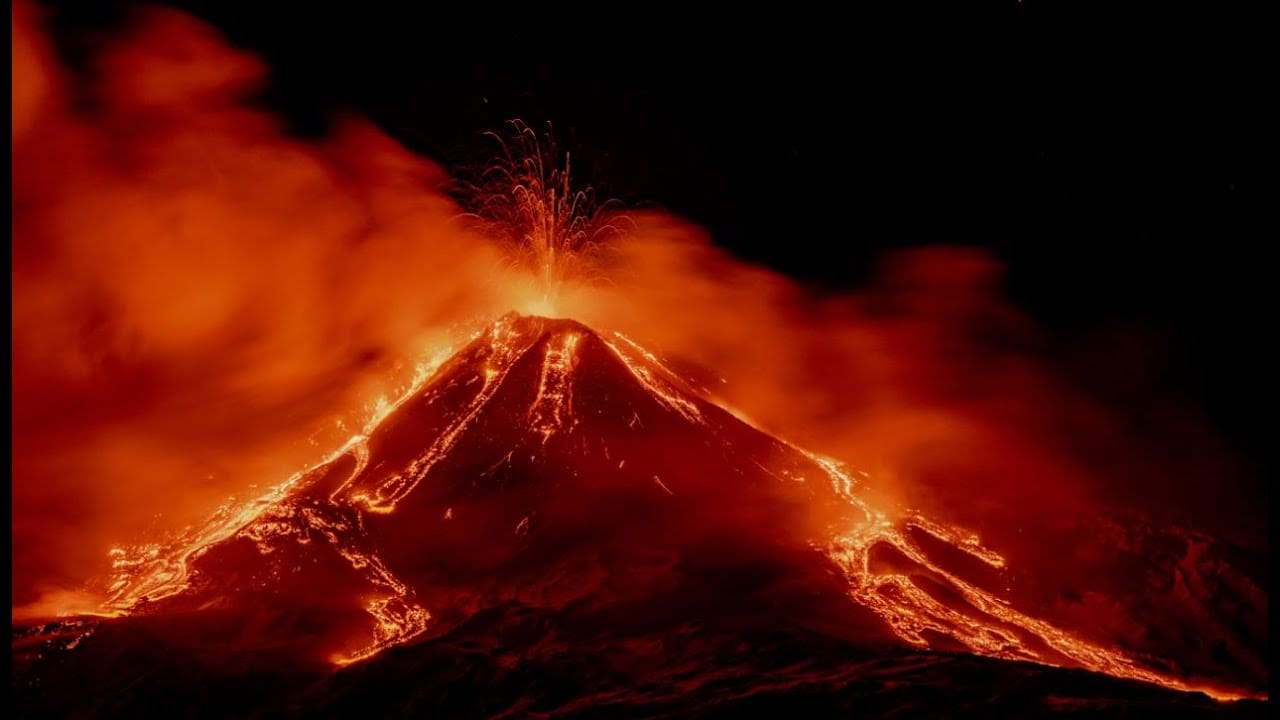 Italie : récente éruption de l'Etna en vidéo