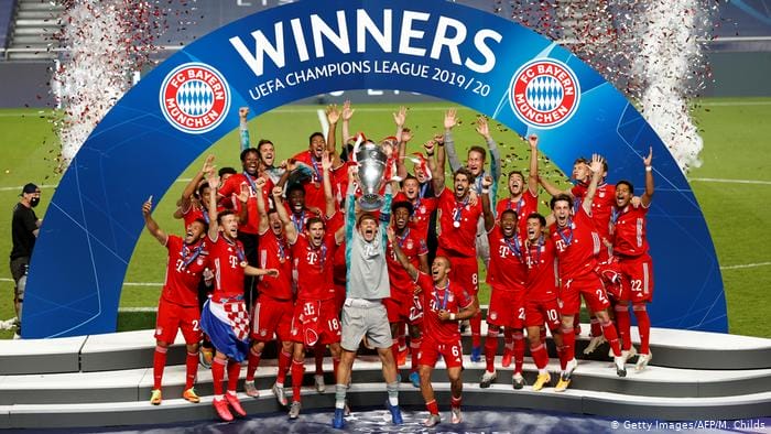 Les joueurs du Bayern Munich avec le trophée de la Ligue des champions