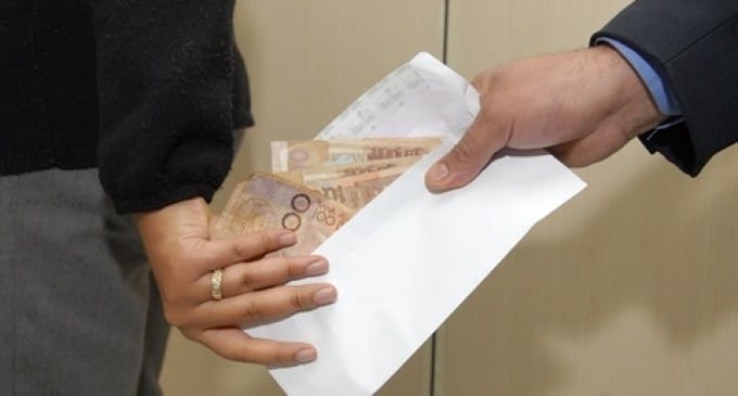 Lutte contre la corruption au Maroc : un chantier qui avance 2 Le projet de loi a été adopté à la Chambre des Conseillers © DR