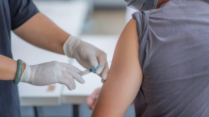 Plus de 4 millions de doses du vaccin anti-Covid-19 devraient arriver d'ici la fin du mois © DR