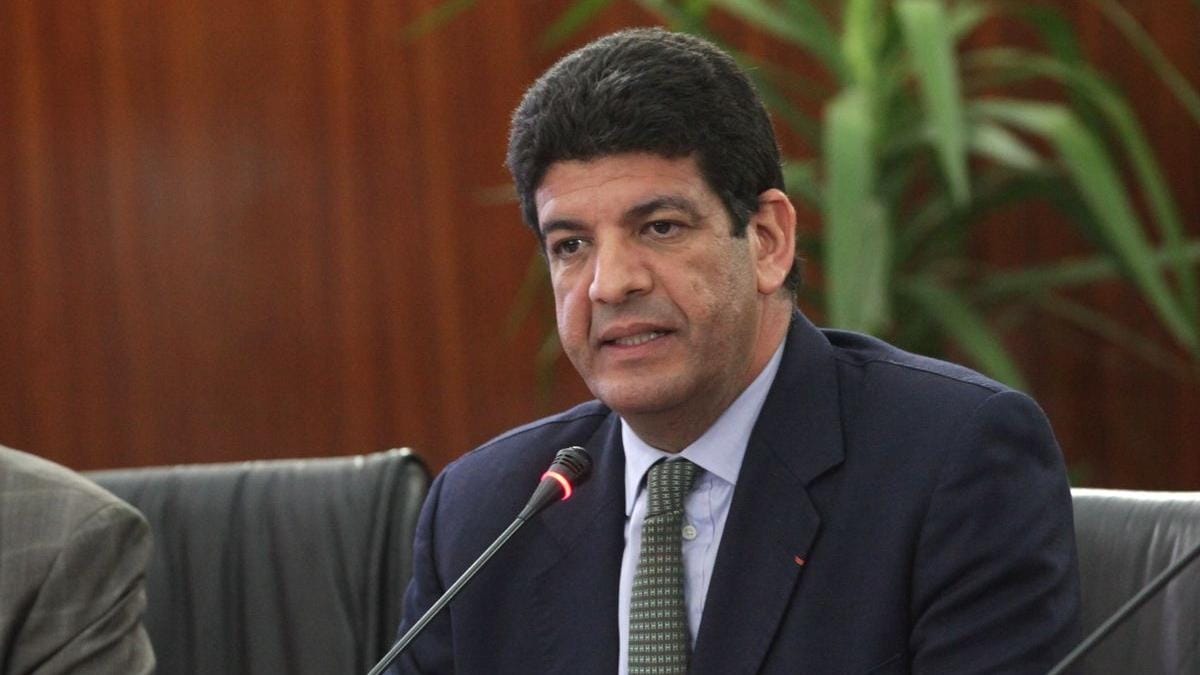 Bakkoury interdit de quitter le Maroc