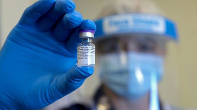 Le vaccin Pfizer/BioNTech "sûr" pour les 5-11 ans 2 Une dose du vaccin Pfizer/BioNTech