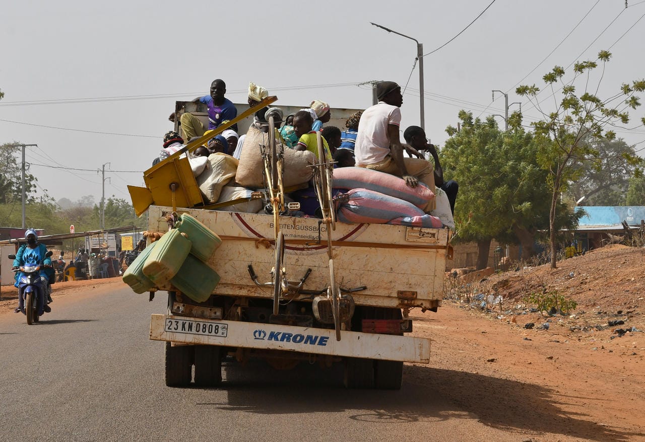 Des personnes déplacées à Kaya, après une attaque au Burkina Faso le 24 janvier 2020 © Reuters