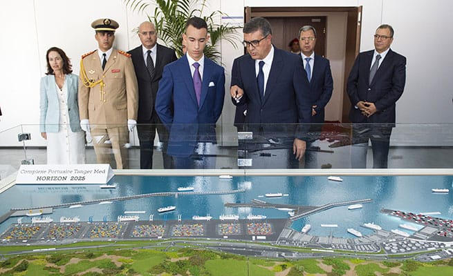 Moulay El Hassan, l’apprentissage d’un futur roi 3 Le prince héritier Moulay El Hassan inaugure le port Tanger Med II