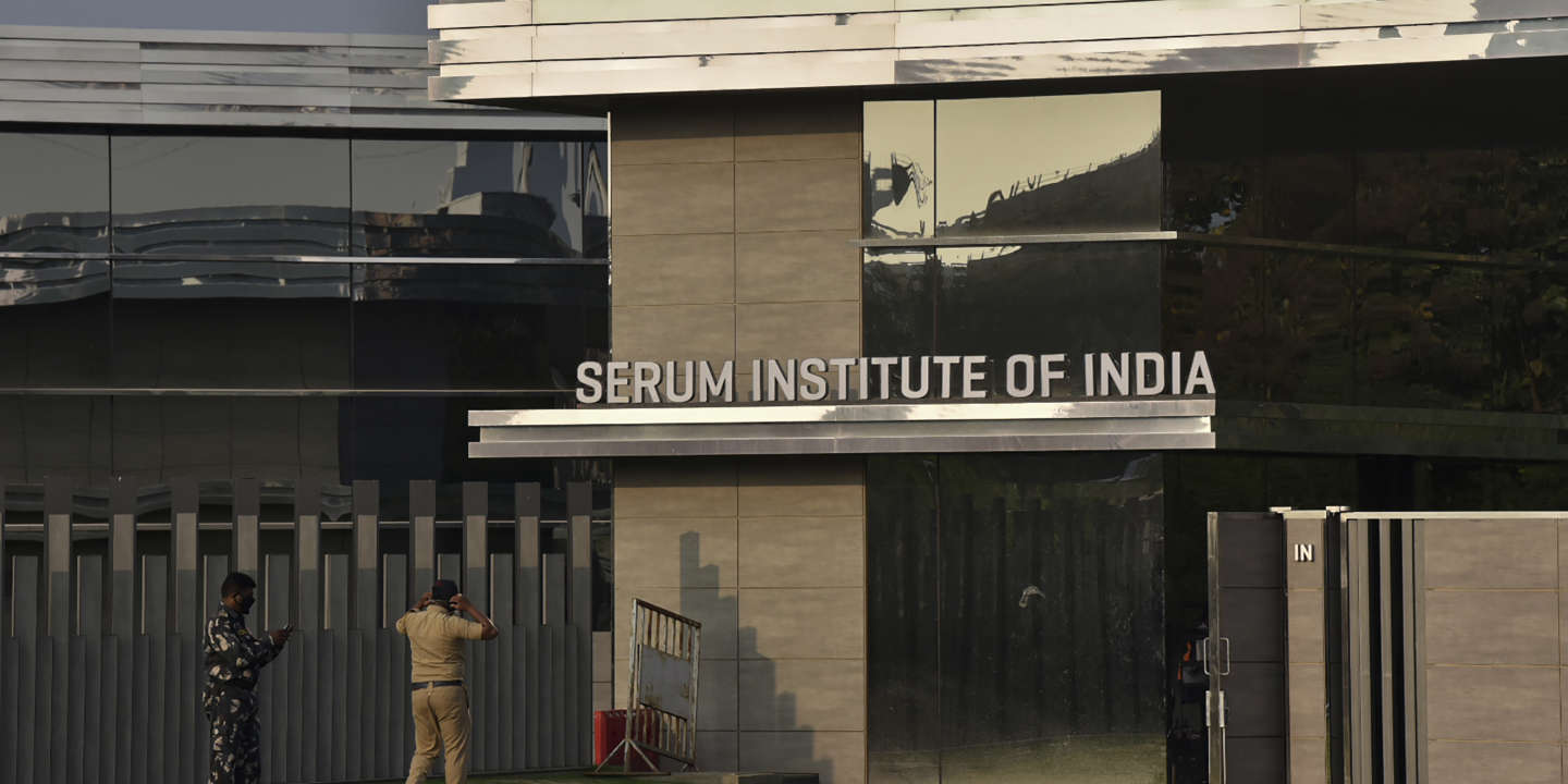 97fe111_3ccd6b0d9839450db45721bdedddf43d-3ccd6b0d9839450db45721bdedddf43d-0 Devant le Serum institute of India, le 11 janvier 2021 © AFP