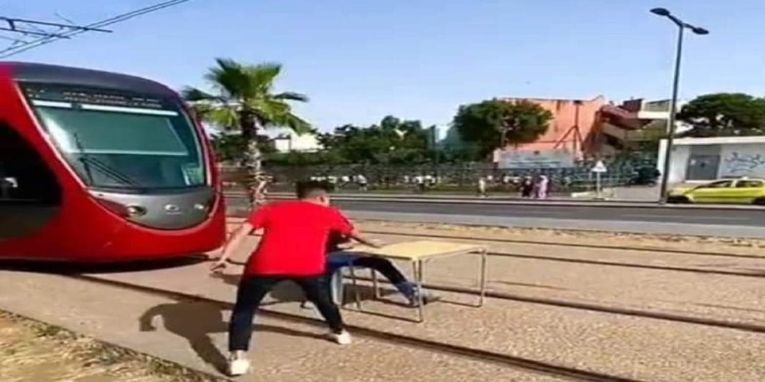 Blocage du Tramway à Casablanca 2 Capture d'écran © DR