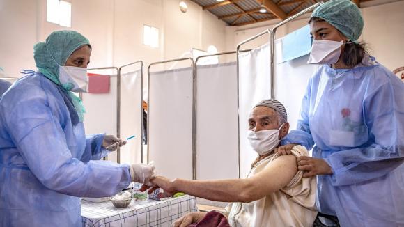 Le Maroc a r&eacute;ussi &agrave; administrer les deux doses du vaccin contre la Covid-19 &agrave; plus de 10 millions de personnes &copy; Fadel Senna/AFP