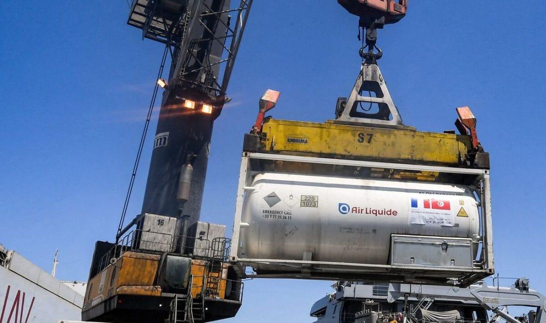 La France établit un pont maritime pour aider la Tunisie à faire face à la Covid-19