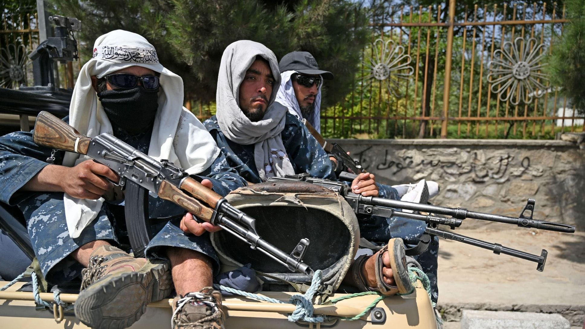 Patrouille de combattants talibans dans les rues de Kaboul, le 29 août 2021 © AFP