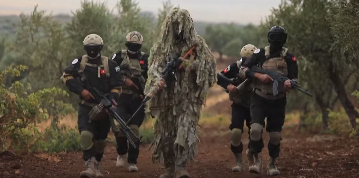 rebelles_syriens La Turquie forme des rebelles syriens au combat à Afrine