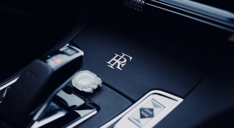 DS 7 Crossback Élysée, le nouveau véhicule de la présidence française 2 voiture