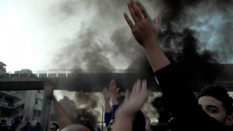 De nouvelles manifestations à Beyrouth 2 Liban : barrages et pneus en feu dans les rues de Beyrouth
