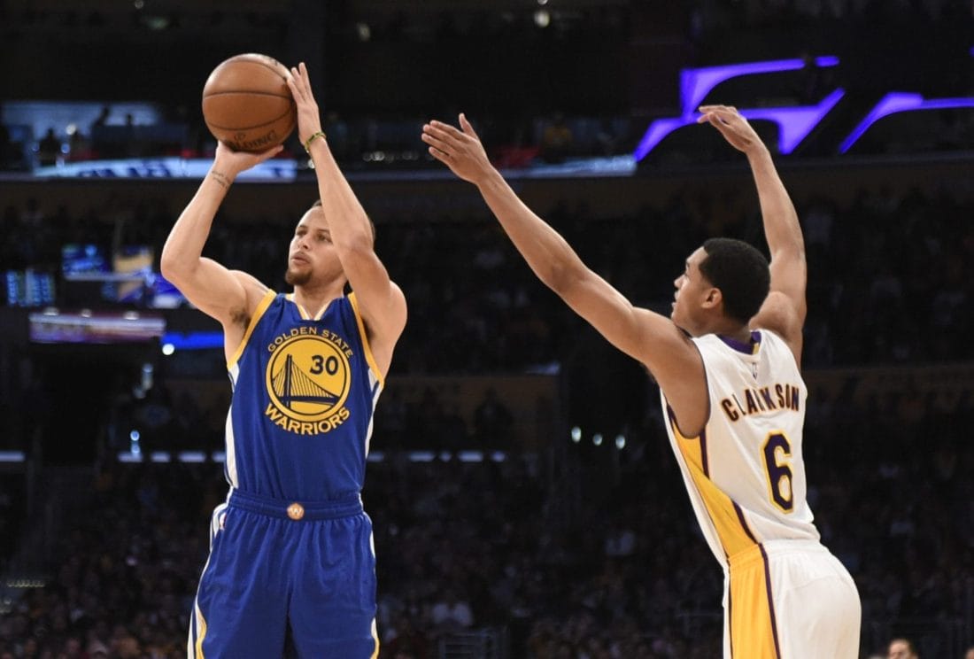 Le top 30 des paniers à 3 points marqués par Stephen Curry 2 Stephen Curry
