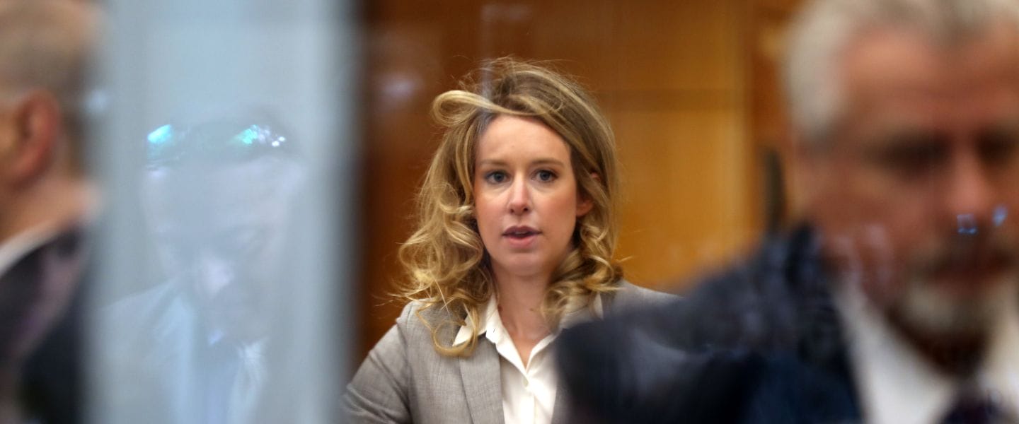 Theranos : la plus grande arnaque de la Silicon Valley