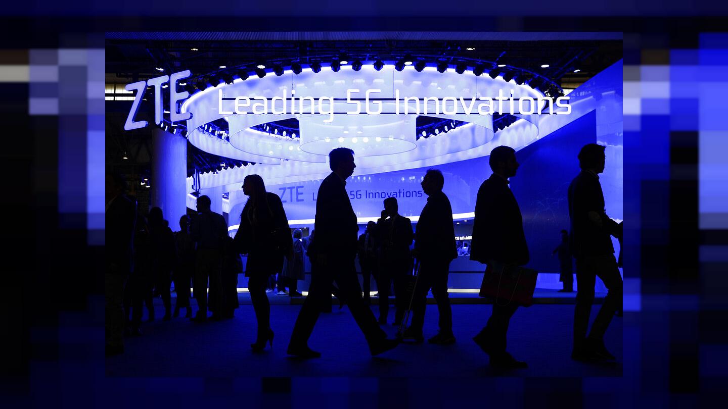 Barcelone : le salon mondial du mobile exclut le pavillon russe