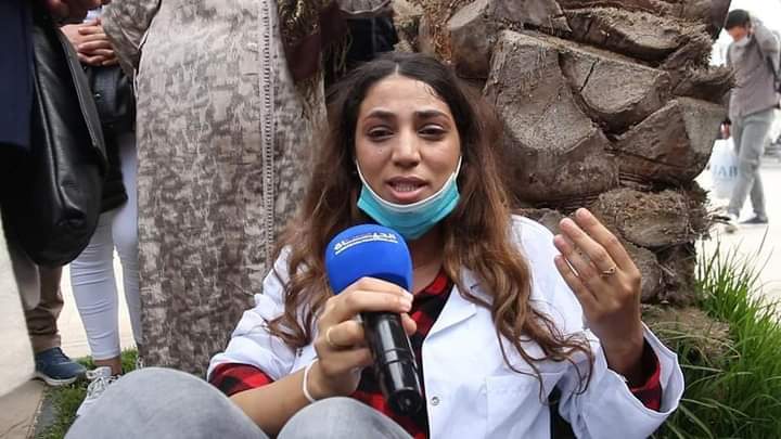 Enseignants contractuels : 3 mois de prison ferme pour Nezha Majdi, la grève nationale prolongée 2 Enseignants contractuels : 3 mois de prison ferme pour Nezha Majdi, la grève nationale prolongée