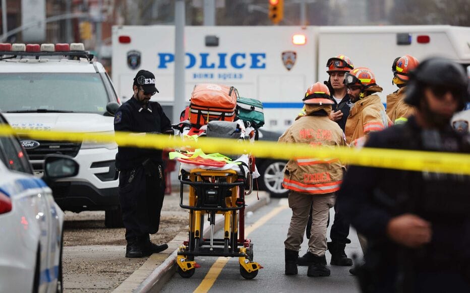 New York : des tirs dans le métro font au moins 13 blessés, des «engins explosifs non déclenchés» retrouvés