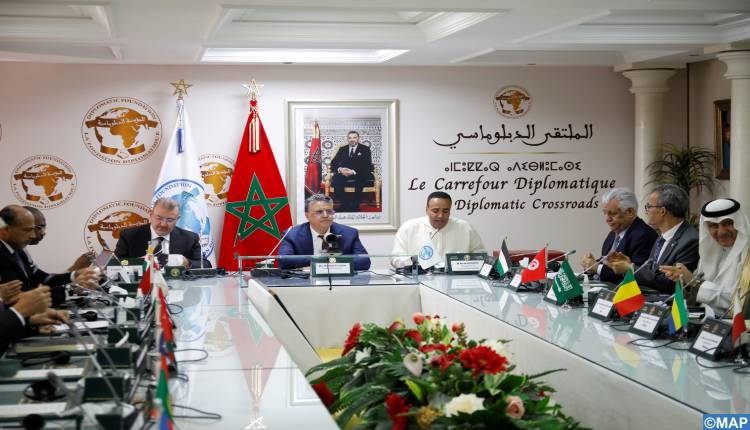 Système judiciaire : Ouahbi expose les projets de réforme 2 Le ministre de la Justice, Abdellatif Ouahbi, lors de la 112e édition du Carrefour diplomatique.