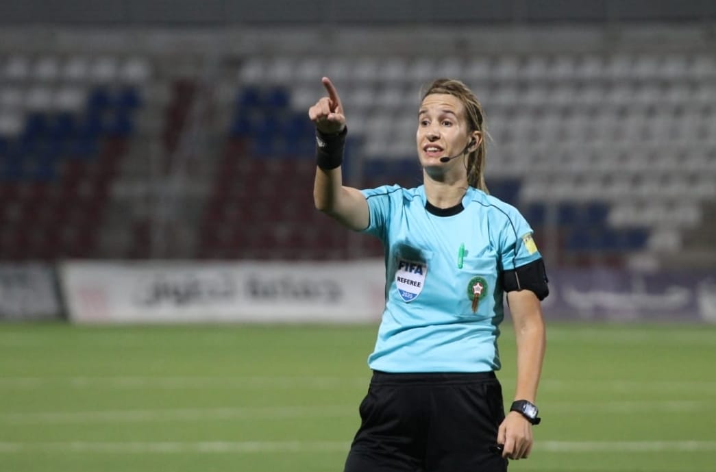 Une femme au sifflet d’une finale de Coupe du Trône, une grande première au Maroc