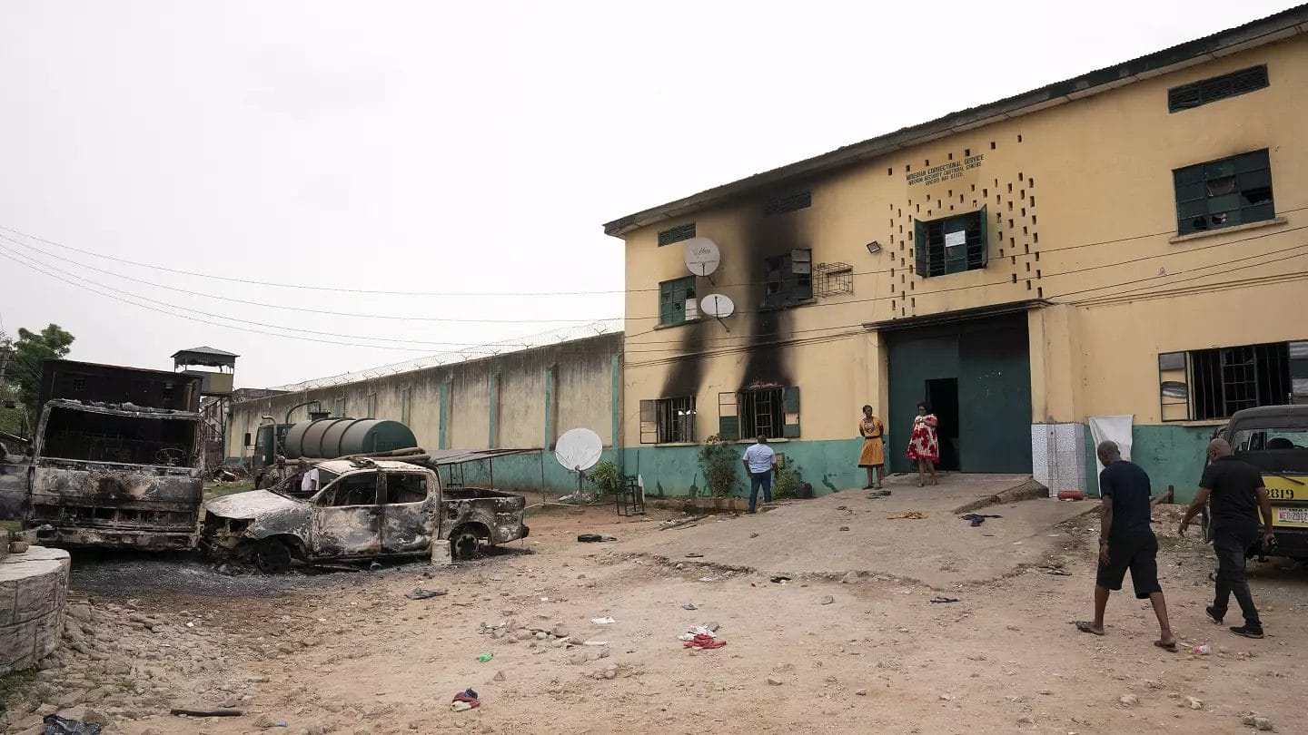 Nigeria : des centaines de détenus s’évadent d’une prison après une attaque de Boko Haram