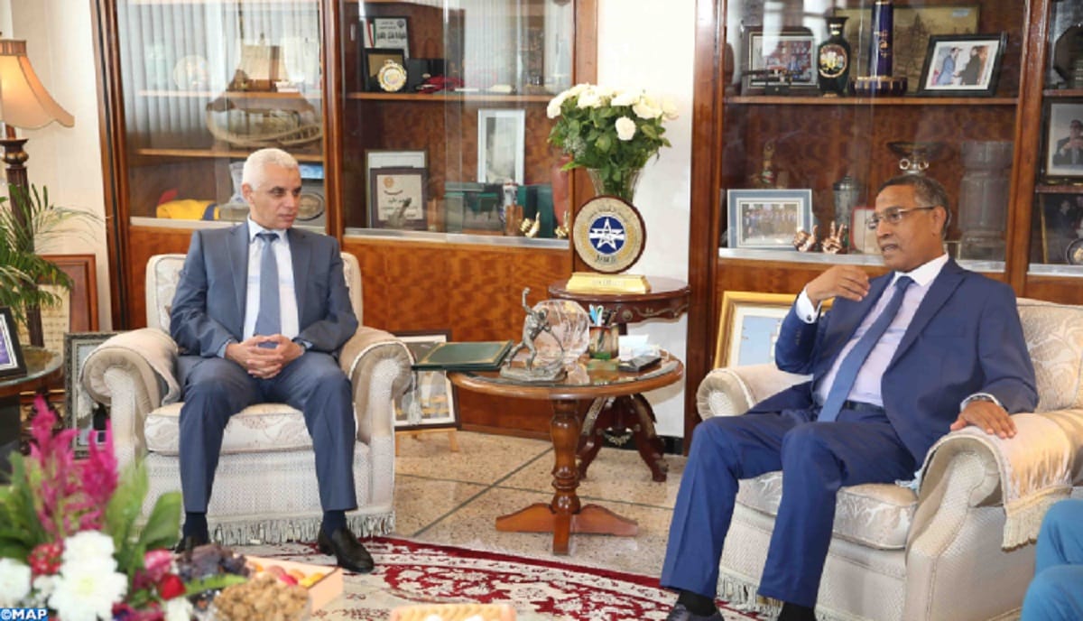 Khalid Aït Taleb, ministre de la Santé et de la Protection sociale, en compagnie du secrétaire général de l’Union marocaine du travail (UMT), El Miloudi Moukharik © MAP