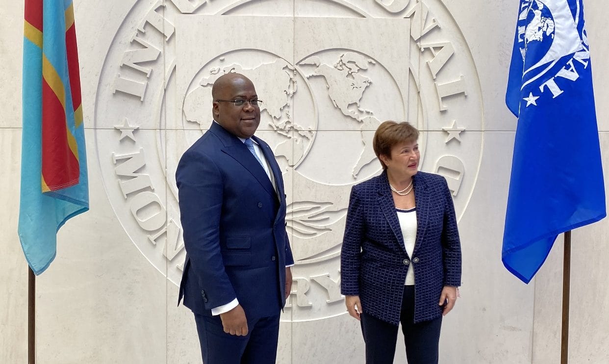 Le Ghana négocie avec le FMI pour calmer le peuple Le Ghana négocie avec le FMI pour calmer le peuple