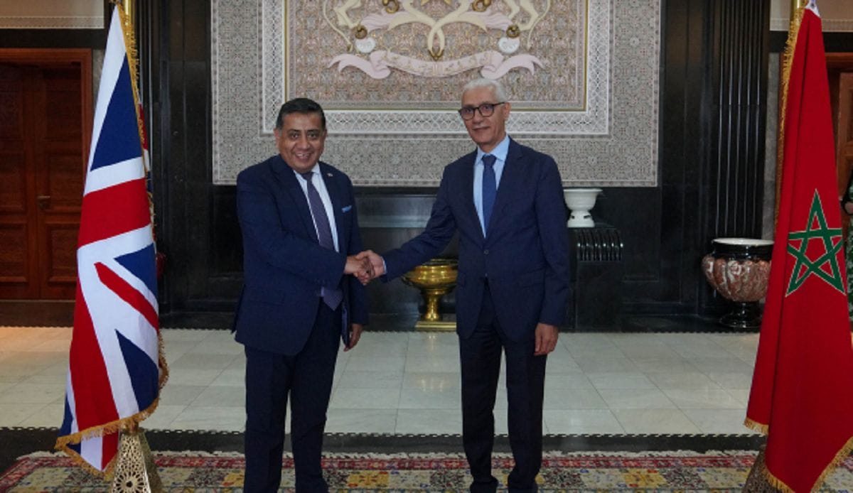 Rachid Talbi Alami, président de la Chambre des représentants, en compagnie du ministre d’État britannique aux Affaires étrangères, Lord Tariq Ahmad © DR